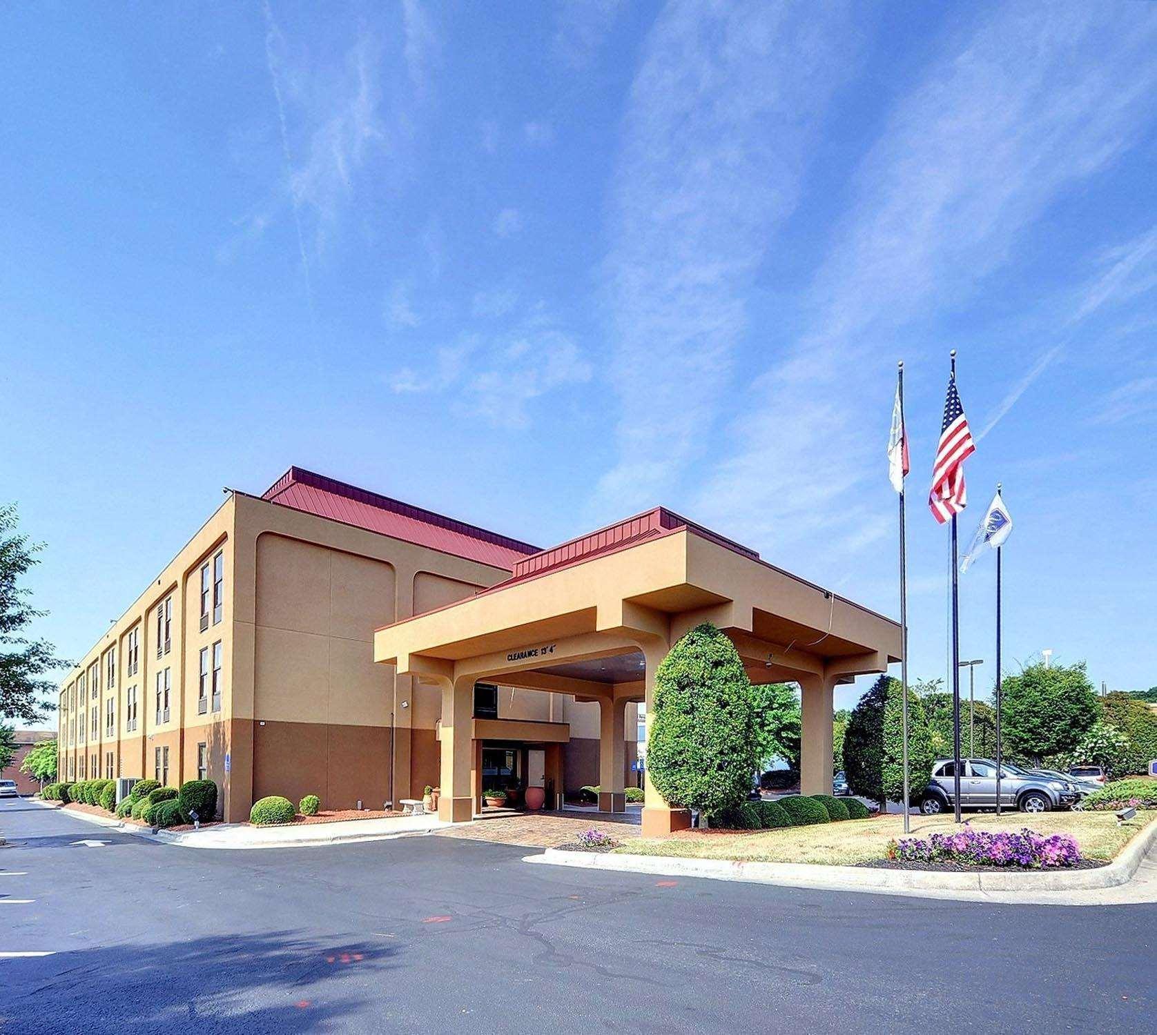 Hampton Inn Eden Екстериор снимка