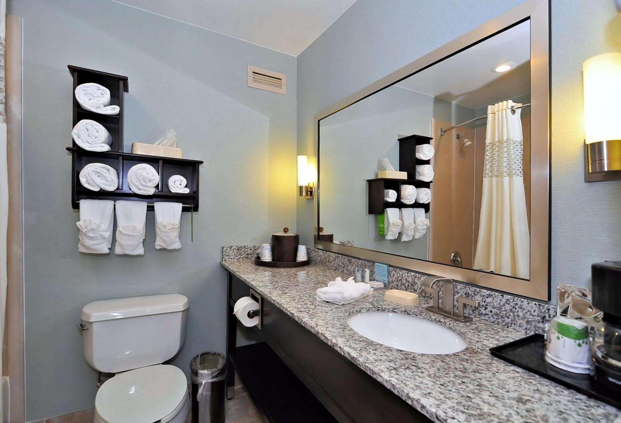 Hampton Inn Eden Екстериор снимка