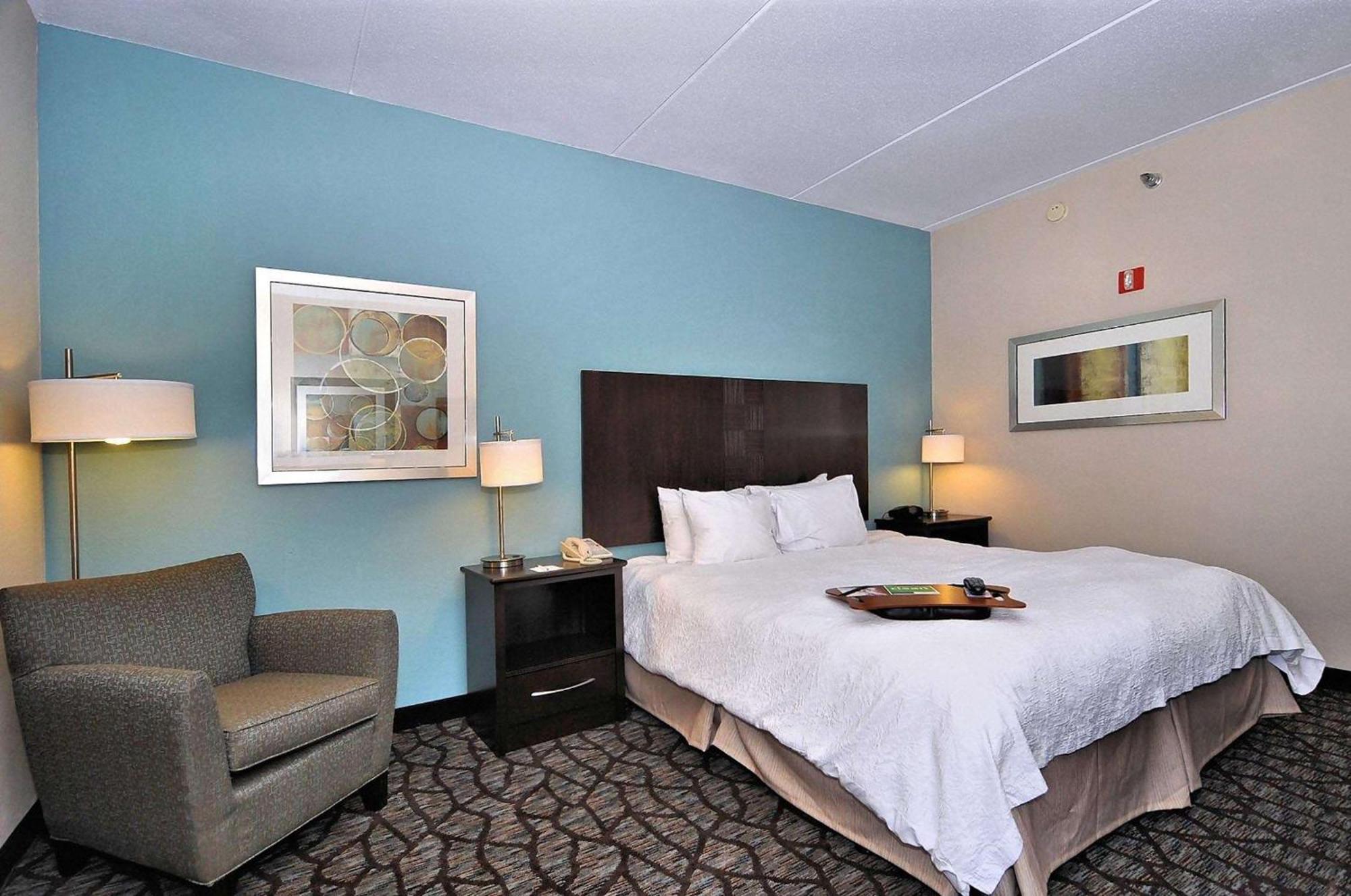Hampton Inn Eden Екстериор снимка