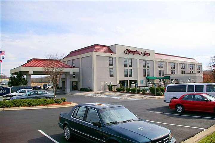 Hampton Inn Eden Екстериор снимка